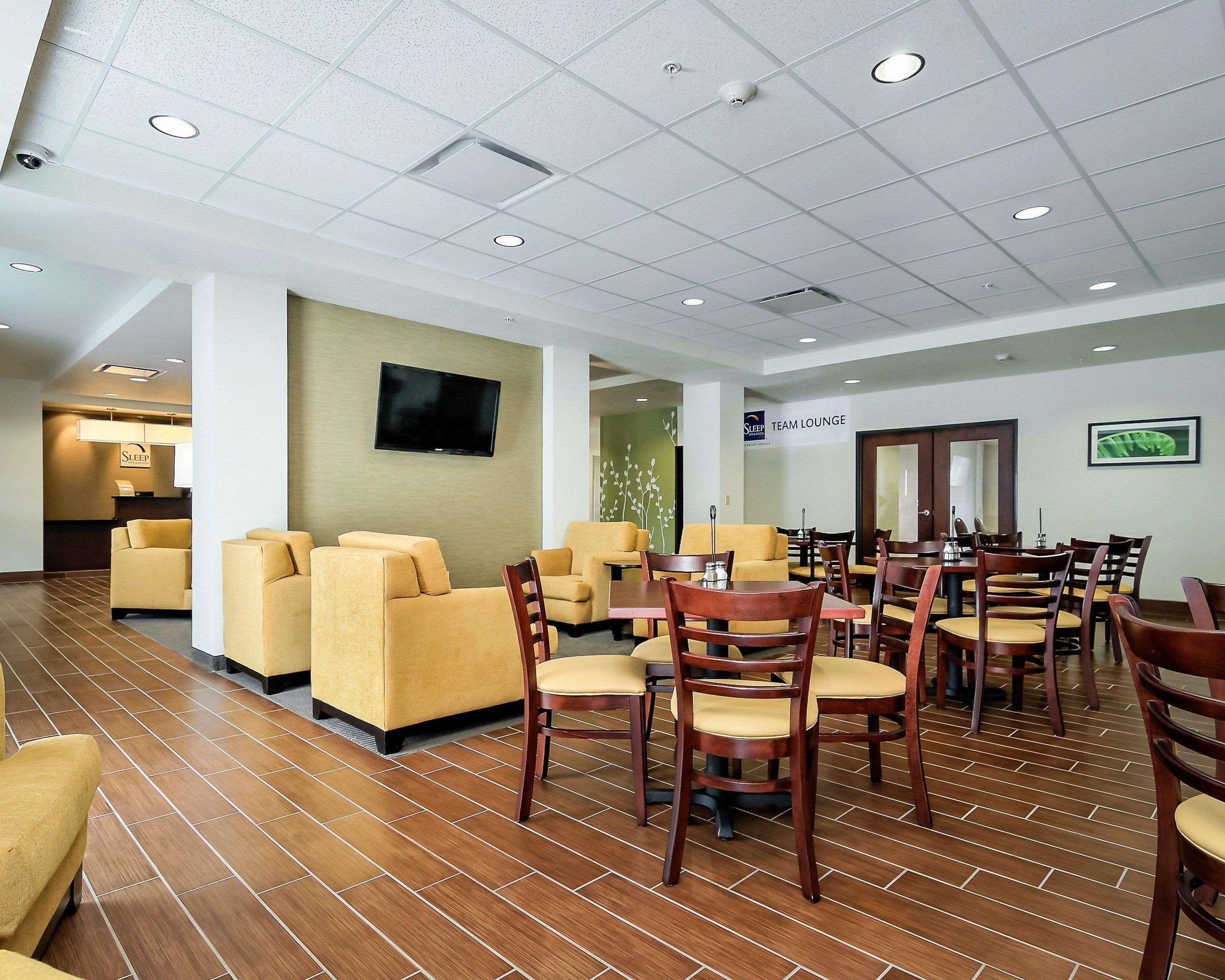 Sleep Inn & Suites - Fort Scott Bagian luar foto