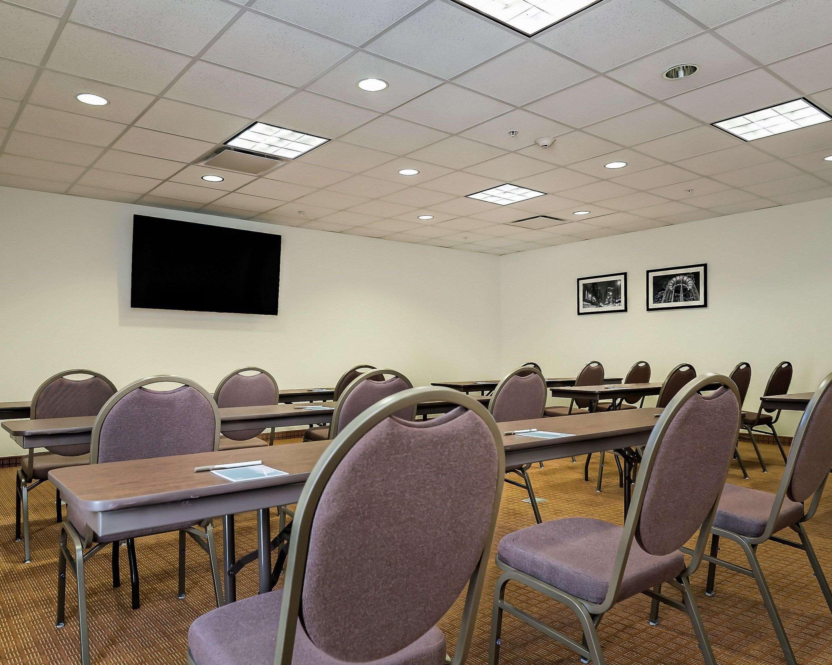 Sleep Inn & Suites - Fort Scott Bagian luar foto