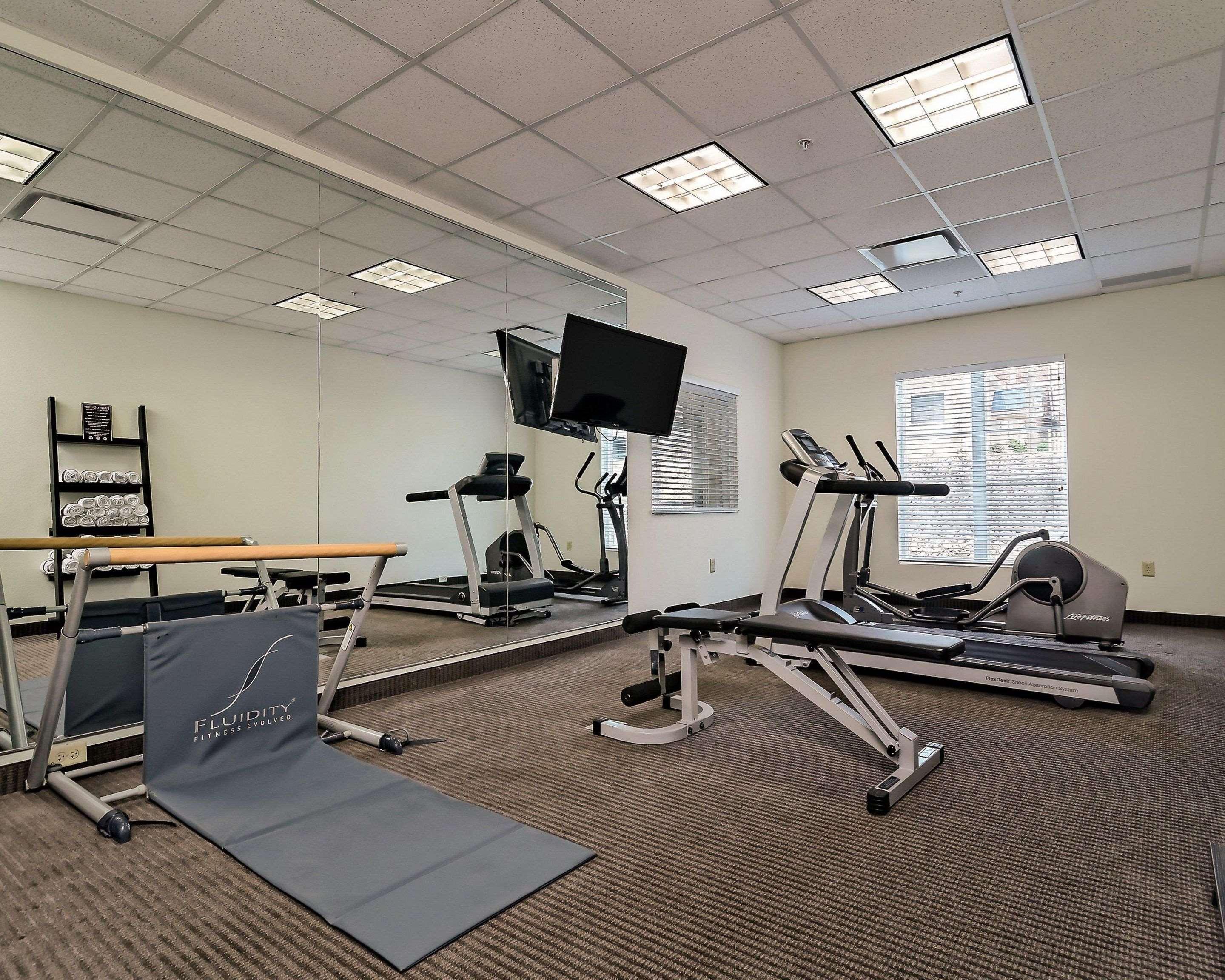 Sleep Inn & Suites - Fort Scott Bagian luar foto