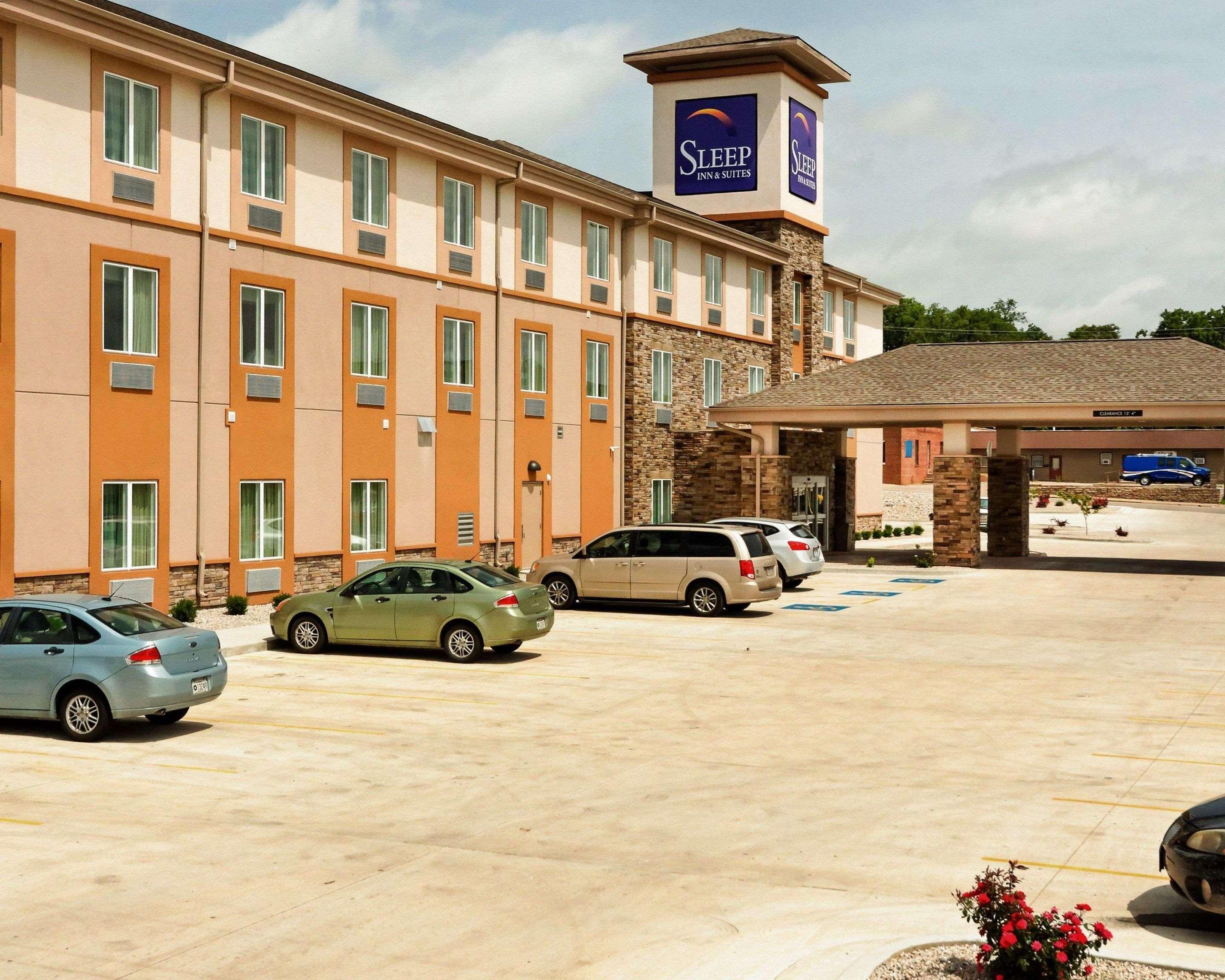 Sleep Inn & Suites - Fort Scott Bagian luar foto